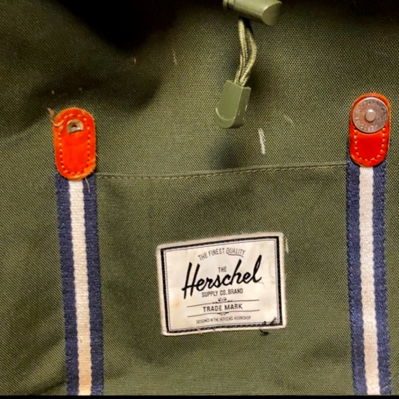 Herschel backpack used in good condition - Picture 3 of 4